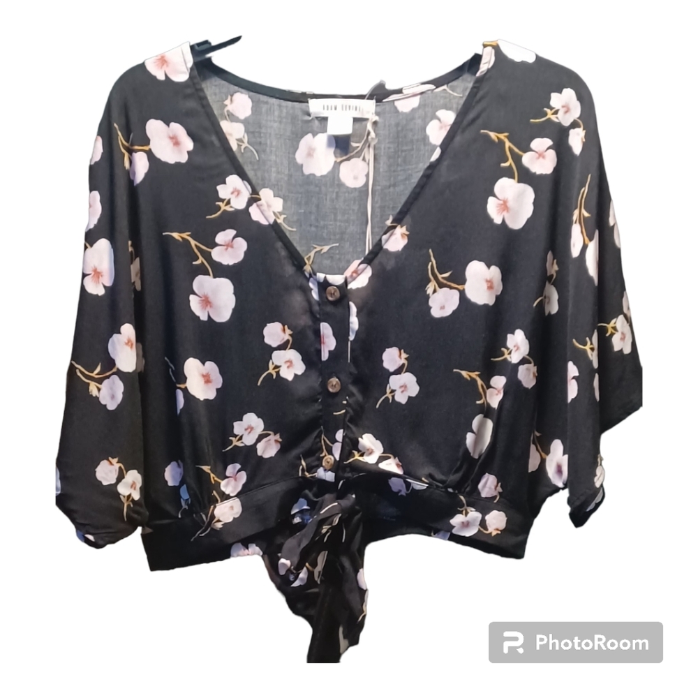 4/$20 Adam Levine Short Sleeve Floral Crop Top Size Large